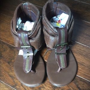 WANTED: Jessica Simpson sandal with zipper buckle